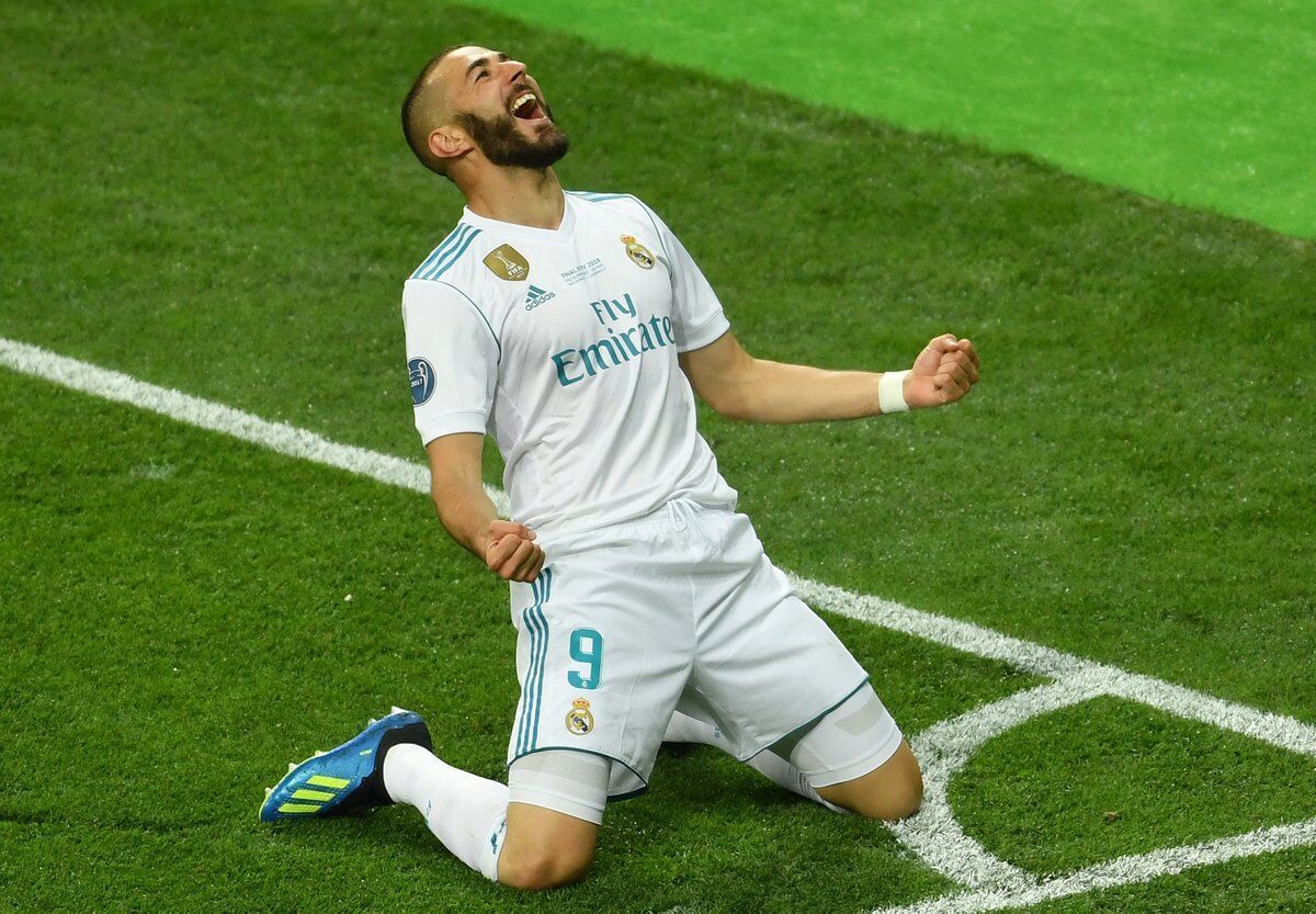 9 dresovi za nogomet - Benzema